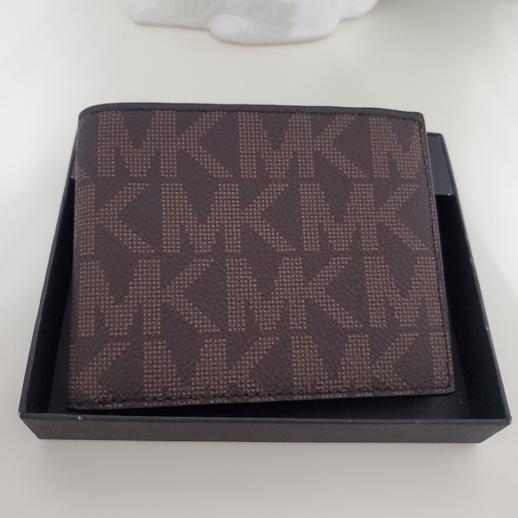 MICHAEL KORS JET SET MEN WALLET - Picture 2 of 5